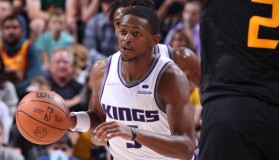 九游体育-包含从萨克拉门托国王围绕NBA总决赛调整名单到上海海港窗口期更衣室发声，关键时刻曼联调整名单以备法国杯的词条