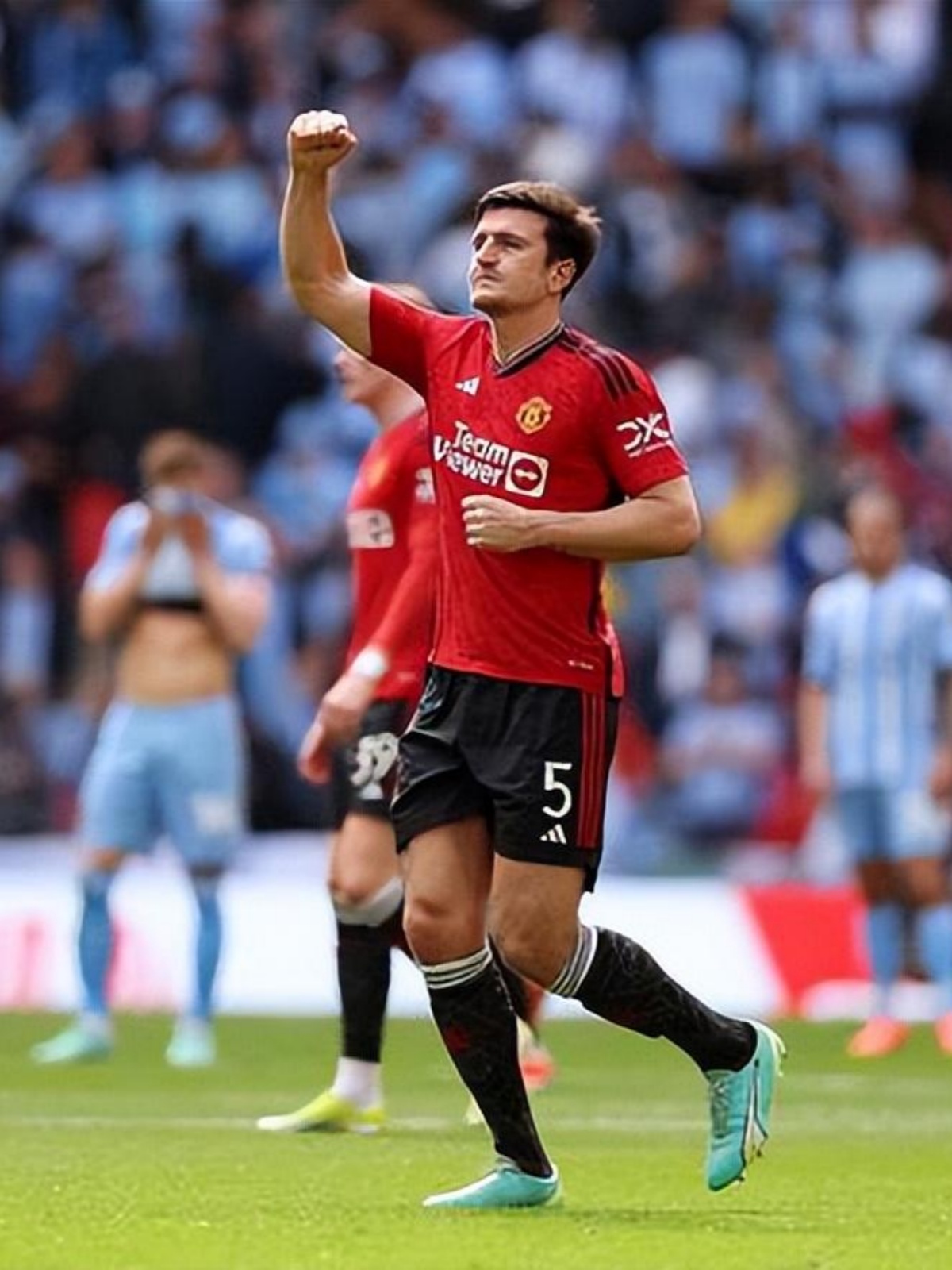  穆里尼奥压哨回归 