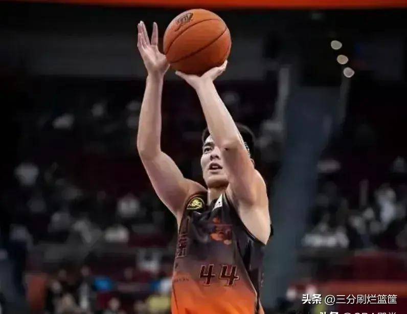 风云突变山东男篮窗口期刷新队史纪录北京首钢状态回暖备战国王杯之后，今晚广厦男篮备战意大利杯的简单介绍