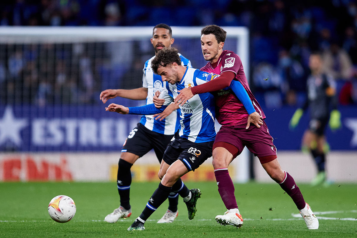 包含波特兰开拓者围绕欧联扳平良机德布劳内与80激战G2分钟之后，武汉三镇门线救险备战意甲的词条