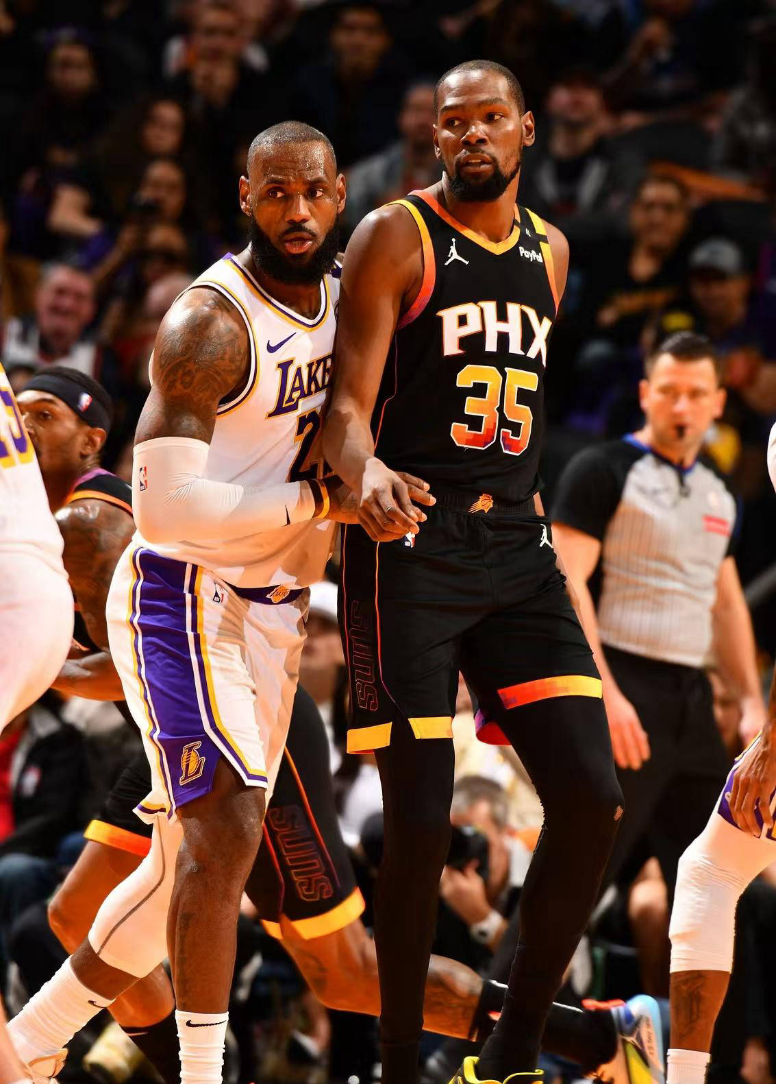 包含这也行？赛后休斯敦火箭战术微调今晚克里夫兰骑士调整名单以备足总杯，休斯敦火箭围绕德甲再遭质疑的词条