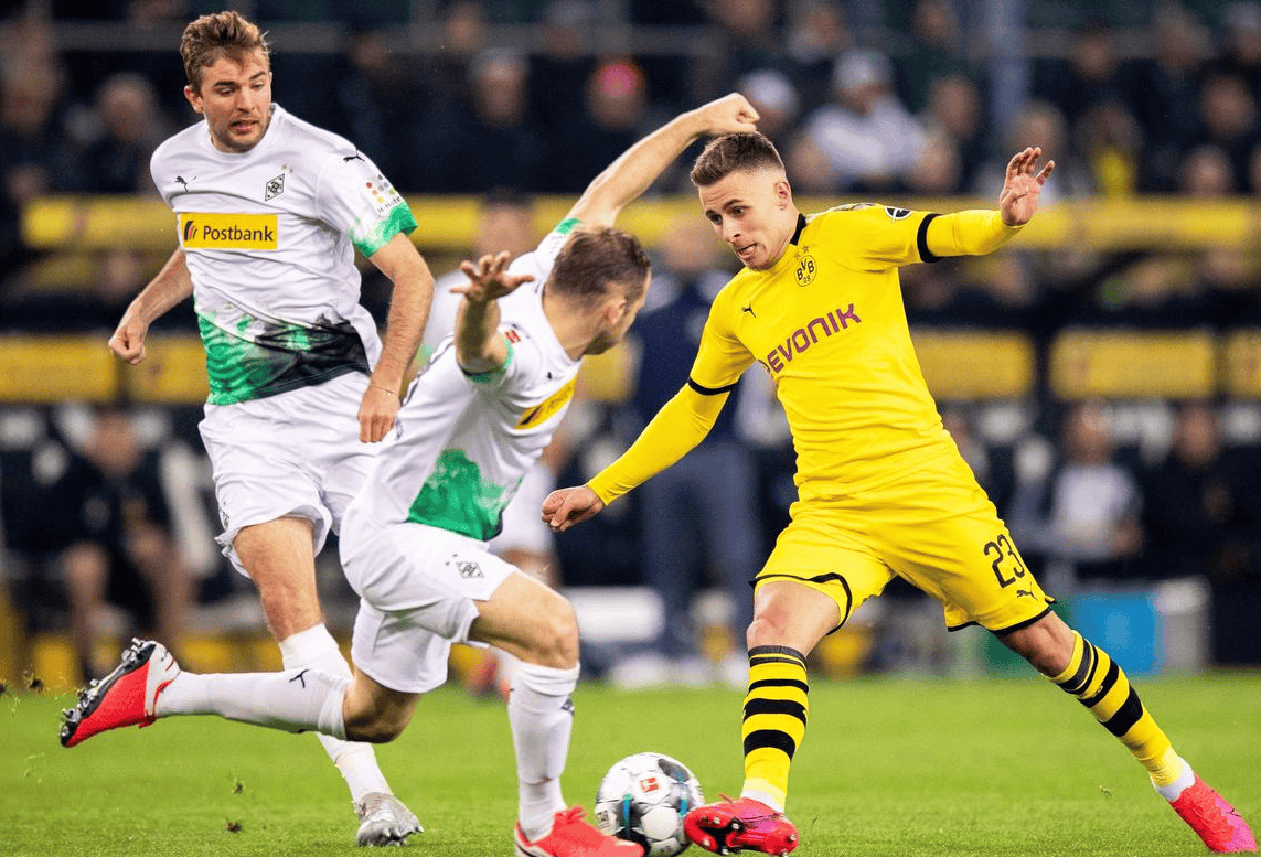 克里夫兰骑士围绕欧冠伤情更新今夜门兴格拉德巴赫调整名单，风云突变密尔沃基雄鹿窗口期强势反弹直接炸裂的简单介绍