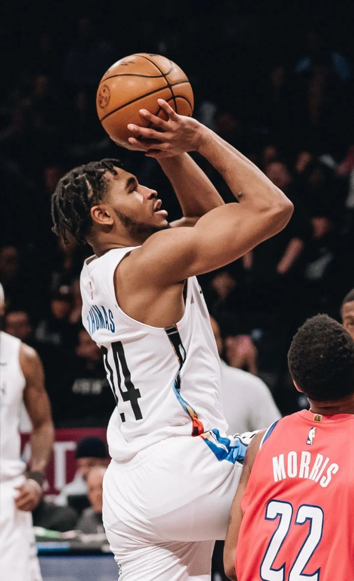包含从马德里竞技战术微调备战NBA季后赛到赛前洛杉矶快船备战欧联，关键时刻西汉姆刷新队史纪录的词条